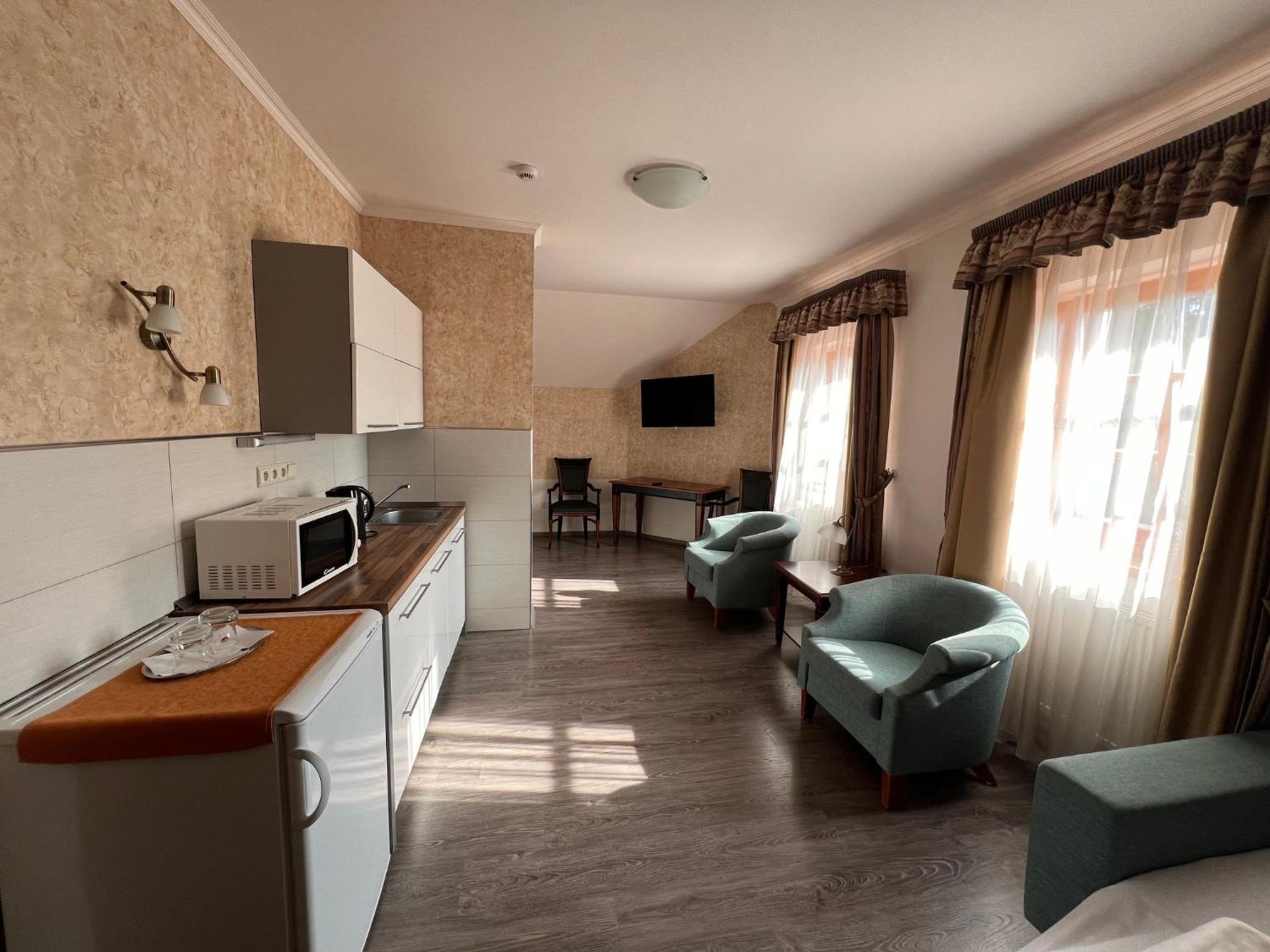 Hotel Gold Chotoviny Экстерьер фото